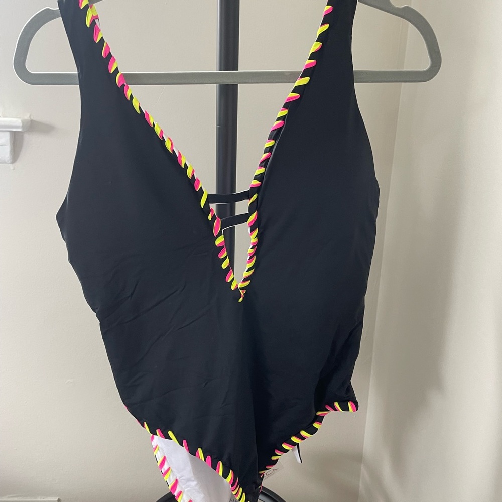 NWT Becca reversible one piece v neck swimsuit